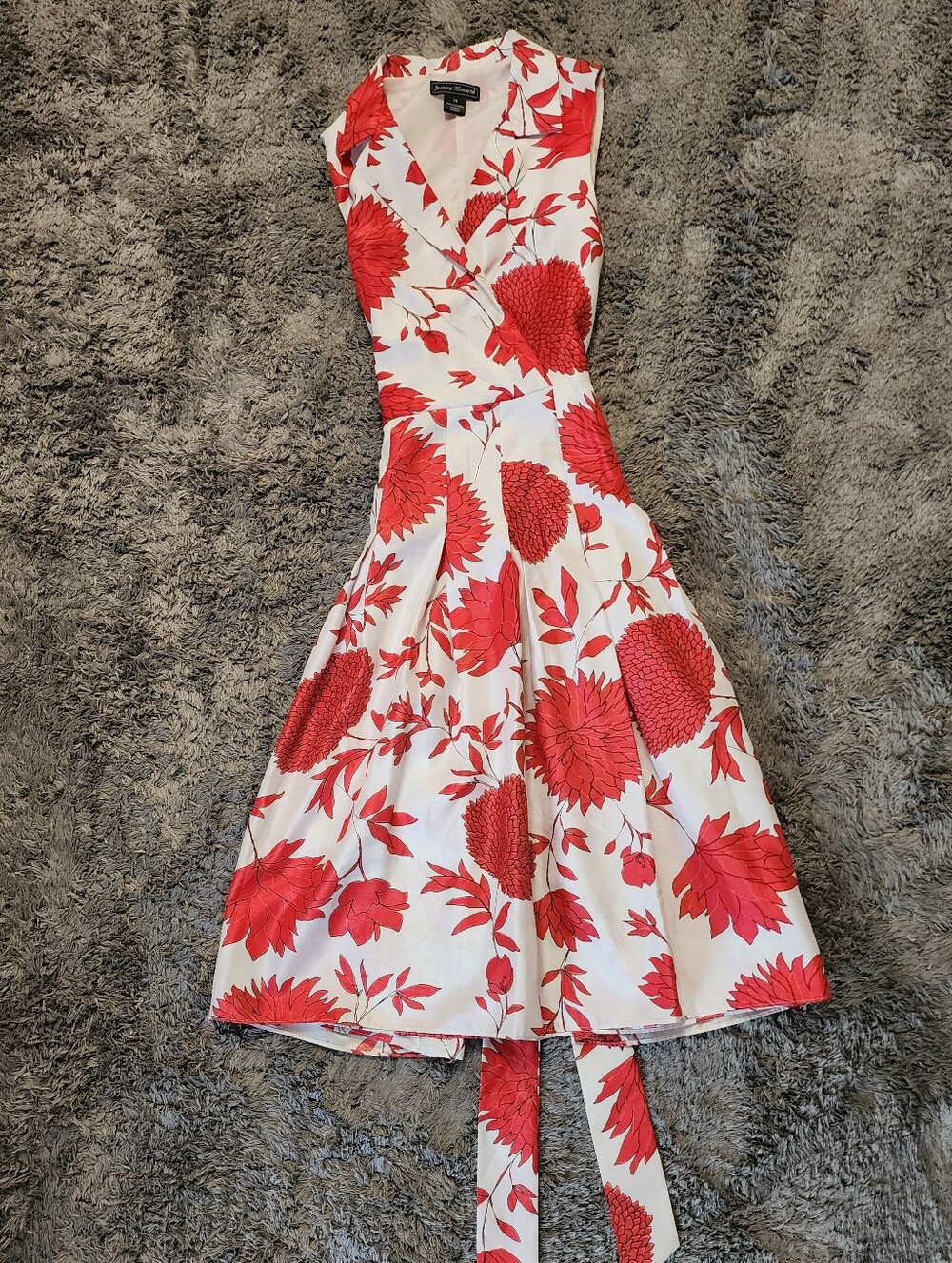 Jessica Howard White Dress with Red Floral Print